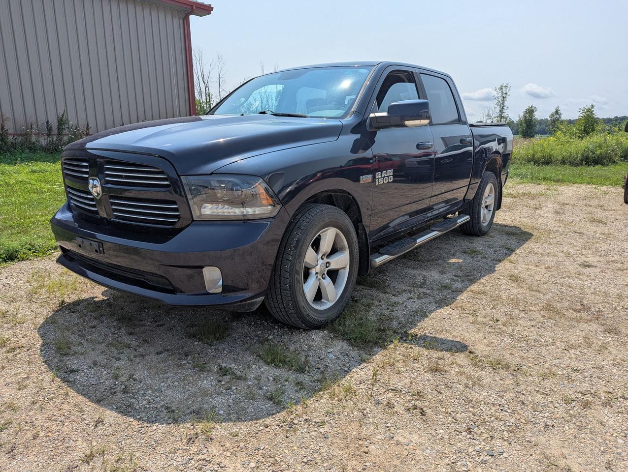 2015 RAM 1500 Crew Cab Sport 4x4 Photo0