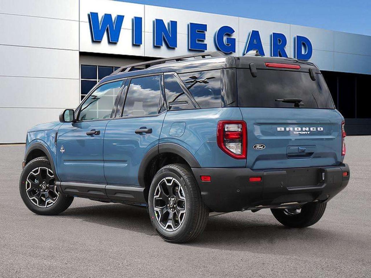 2026 Ford Bronco Sport OUTER BANKS 4x4 300A Photo3