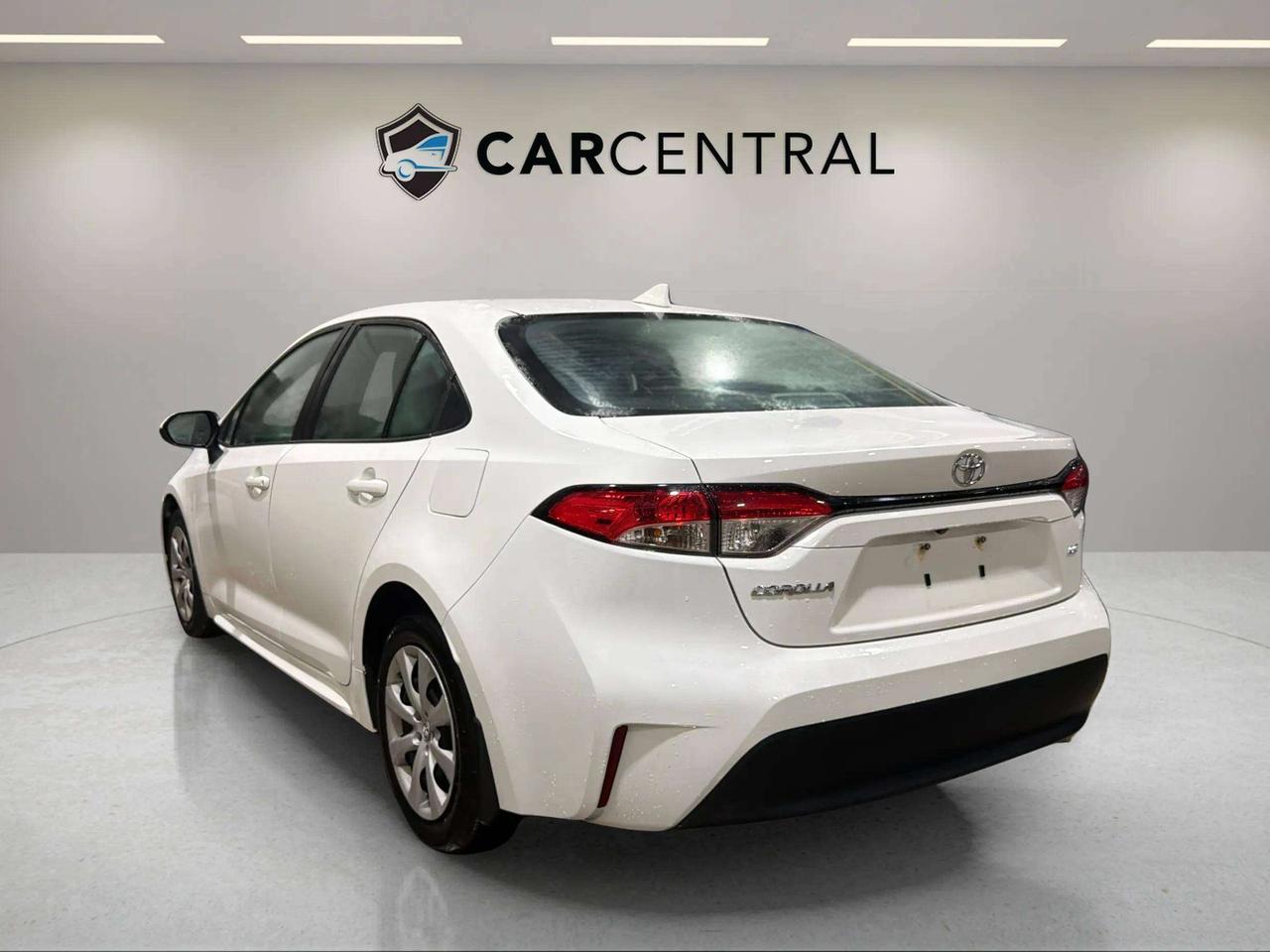2023 Toyota Corolla LE | CLEAN CARFAX | CARPLAY | ADAP CRUISE | Photo