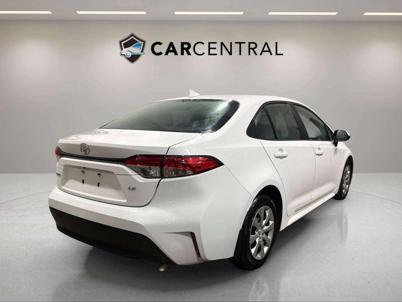 2023 Toyota Corolla LE | CLEAN CARFAX | CARPLAY | ADAP CRUISE | Photo
