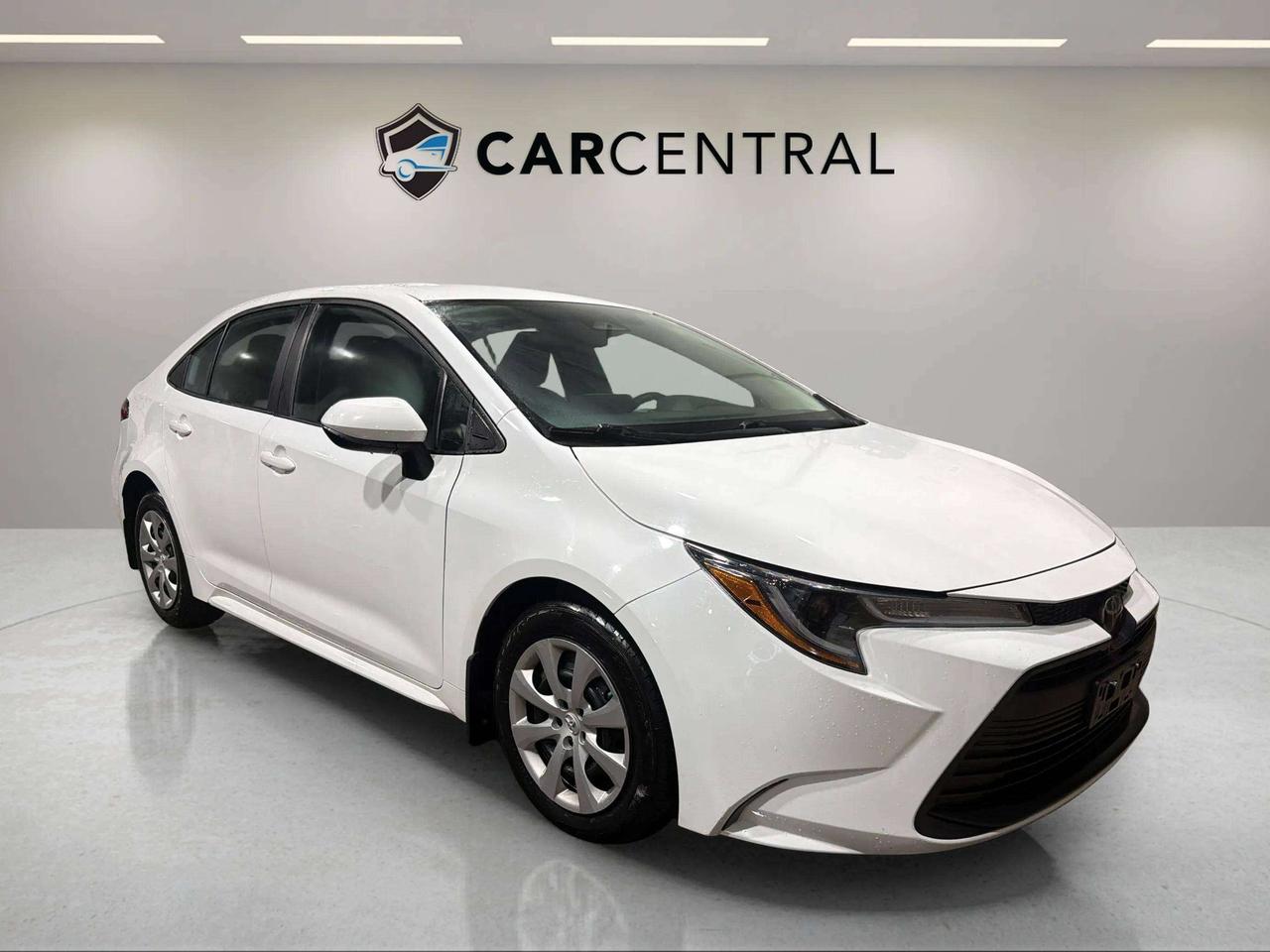 2023 Toyota Corolla LE | CLEAN CARFAX | CARPLAY | ADAP CRUISE | Photo