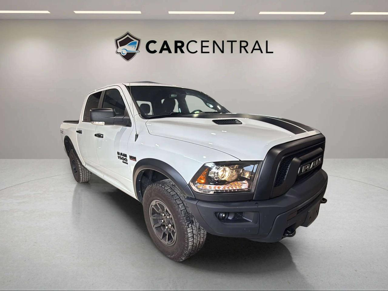 2023 RAM 1500 WARLOCK | CLEAN CARFAX | HEMI |  LOW KMS | Photo