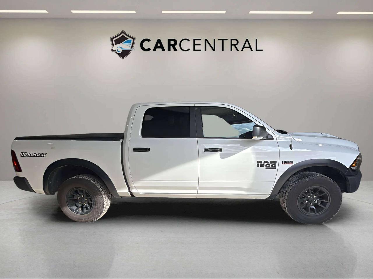 2023 RAM 1500 WARLOCK | CLEAN CARFAX | HEMI |  LOW KMS | Photo