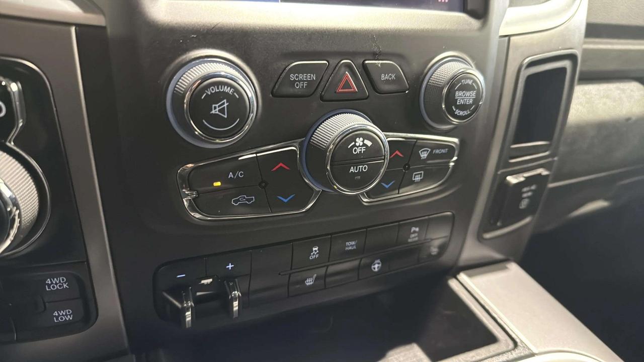 2023 RAM 1500 WARLOCK | CLEAN CARFAX | HEMI |  LOW KMS | Photo