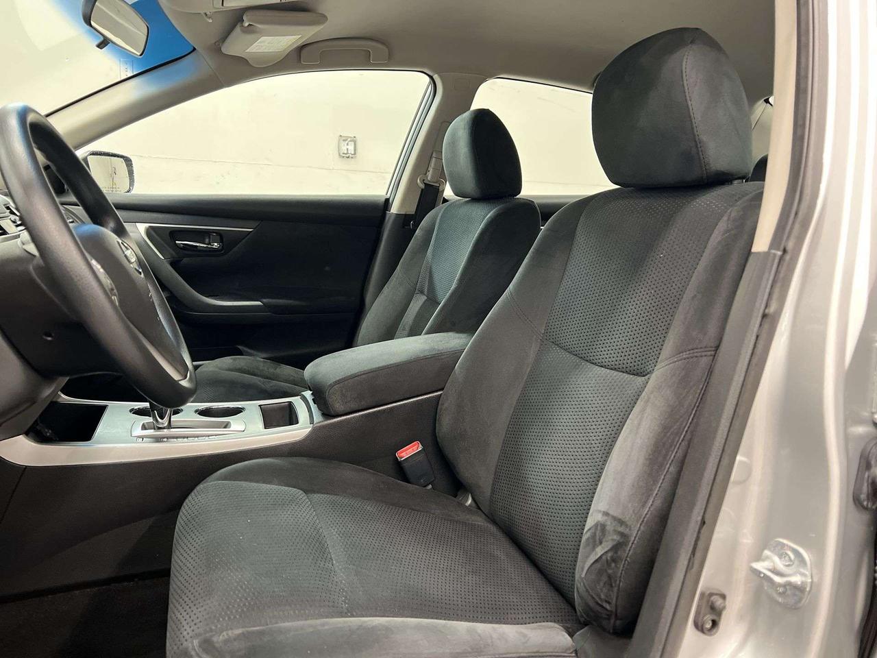 2015 Nissan Altima AUTO |ONLY 66,000KMS |REMOTE START |REAR CAM | A/C Photo
