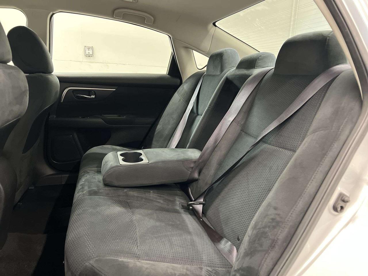 2015 Nissan Altima AUTO |ONLY 66,000KMS |REMOTE START |REAR CAM | A/C Photo
