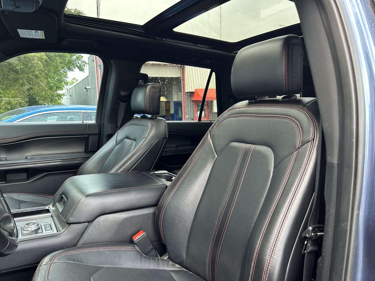 2019 Ford Expedition LIMITED 4X4 | 8-PASS | COOLED LEATHER | PANO ROOF Photo5