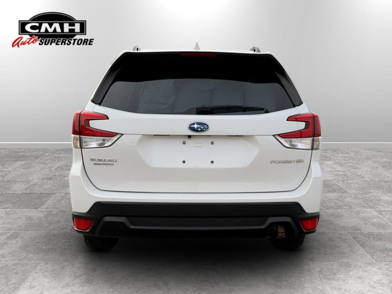 2023 Subaru Forester Touring  **CLEAN CARFAX** Photo3
