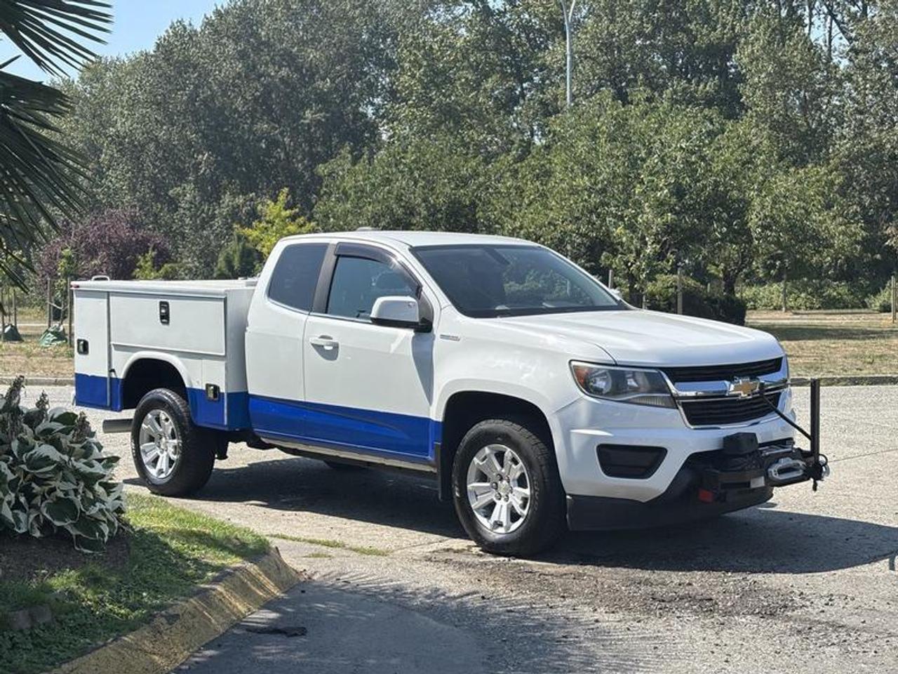 This 2017 Chevrolet Colorado Extended Cab is powered by a 2.8L Duramax 4-cylinder turbo diesel engine paired with an automatic transmission and four-wheel drive. Configured as a compact service truck, it provides a practical platform for utility crews, contractors, municipalities, field service, and fleet applications.

The truck is equipped with utility cabinets with integrated shelving, a WARN M8000-S winch, Whelen Traffic Advisor, INA389 bike rack, tow hook hitch, and a backup camera. Additional features include automatic headlights, cruise control, AM/FM radio, air conditioning and heat, and power windows, power door locks, and power mirrors.

Overall vehicle dimensions are approximately 19 feet 2 inches long, 6 feet 4 inches wide, and 6 feet 2 inches high.

Finished in white with a gray cloth interior, this Chevrolet Colorado combines four-wheel-drive capability with organized utility storage and specialized equipment for a variety of commercial and fleet applications. This item is currently OFFSITE. You must register an appointment with our office to schedule an offsite viewing. Appointments must be made a minimum of one business day in advance (and as defined by the days that Repo.com is open for business) before your appointment can be scheduled and confirmed. We may, at our own discretion, instead opt to transport smaller items to Repo.coms main yard for viewing purposes.  $26,830.00 plus $375 processing fee, $27,205.00 total payment obligation before taxes.   Listing report, warranty, contract commitment cancellation fee, financing available on approved credit (some limitations and exceptions may apply). All above specifications and information is considered to be accurate but is not guaranteed and no opinion or advice is given as to whether this item should be purchased. We do not allow test drives due to theft, fraud, acts of vandalism and undetectable impaired driving. Instead we provide the following benefits: Complimentary Warranty (with options to extend), Limited Money Back Satisfaction Guarantee on Fully Completed Contracts, Contract Commitment Cancellation, and an Open-Ended Sell-Back Option. Ask seller for details or call 604-522-REPO(7376) to confirm listing availability.