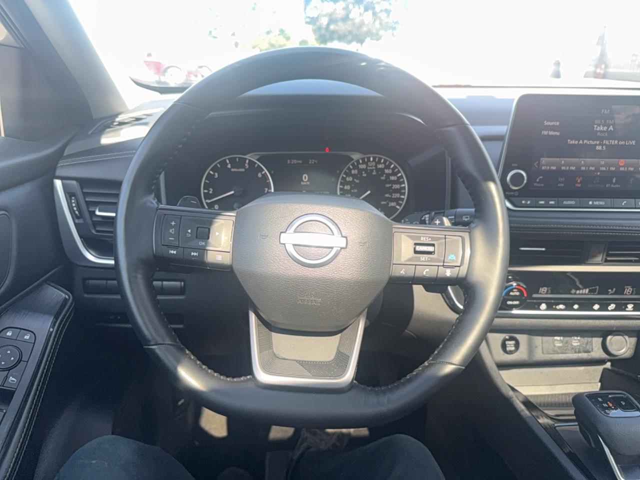 2025 Nissan Rogue SV MOONROOF
