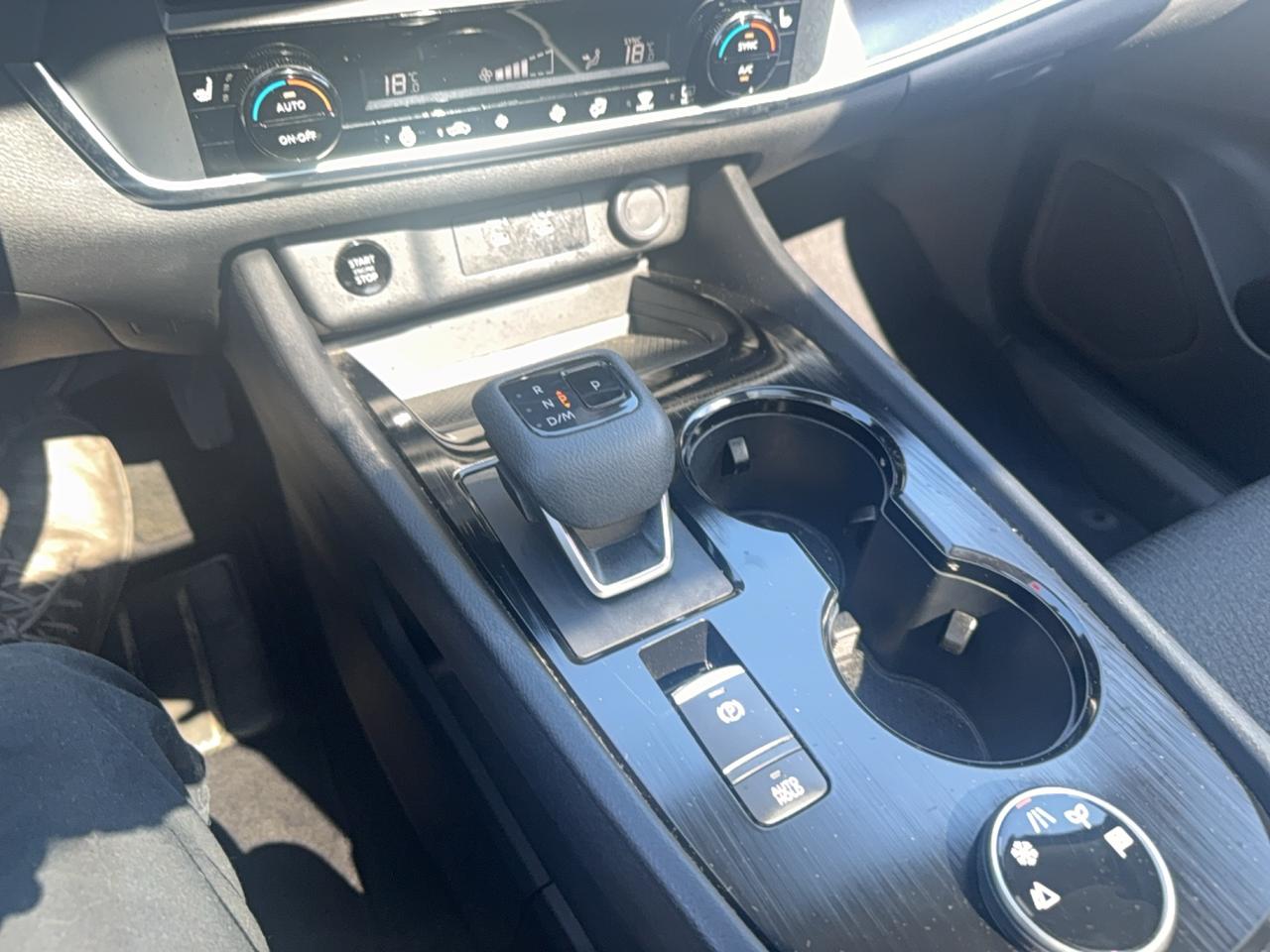2025 Nissan Rogue SV MOONROOF