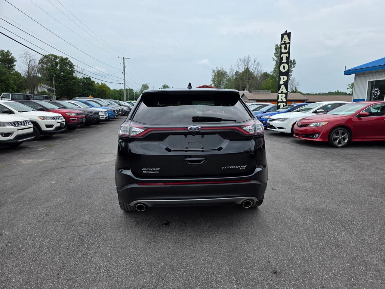 2015 Ford Edge Titanium AWD Photo3