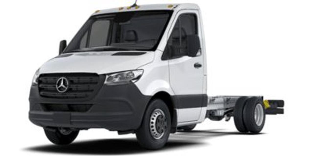 Used 2024 Mercedes-Benz Sprinter Cab Chassis BASE for sale in Thornhill, ON