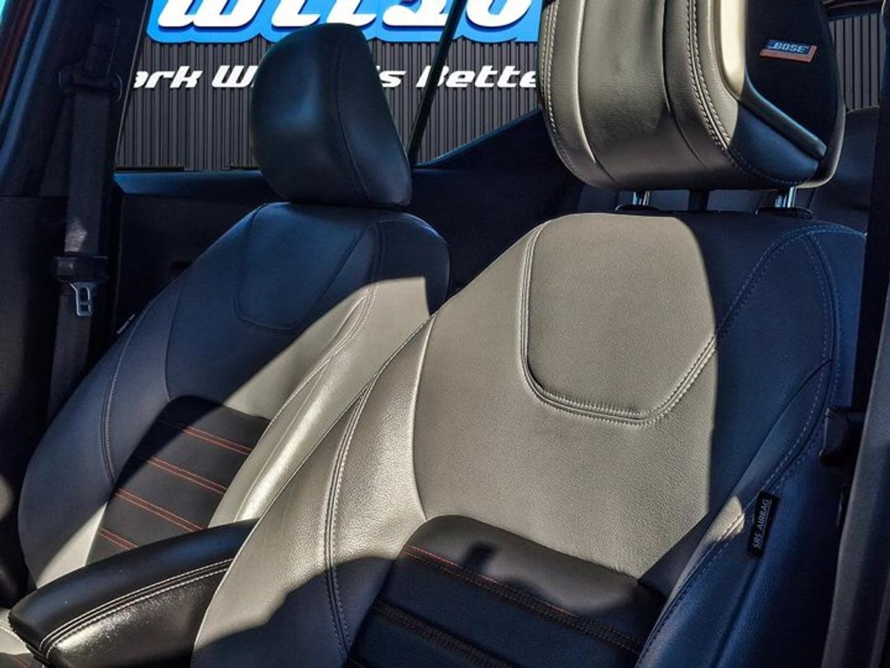 2021 Nissan Kicks SR | Leather | Heated Seats | Remote Start | Bose Audio | CarPlay | 360 Cam | and More ! Photo