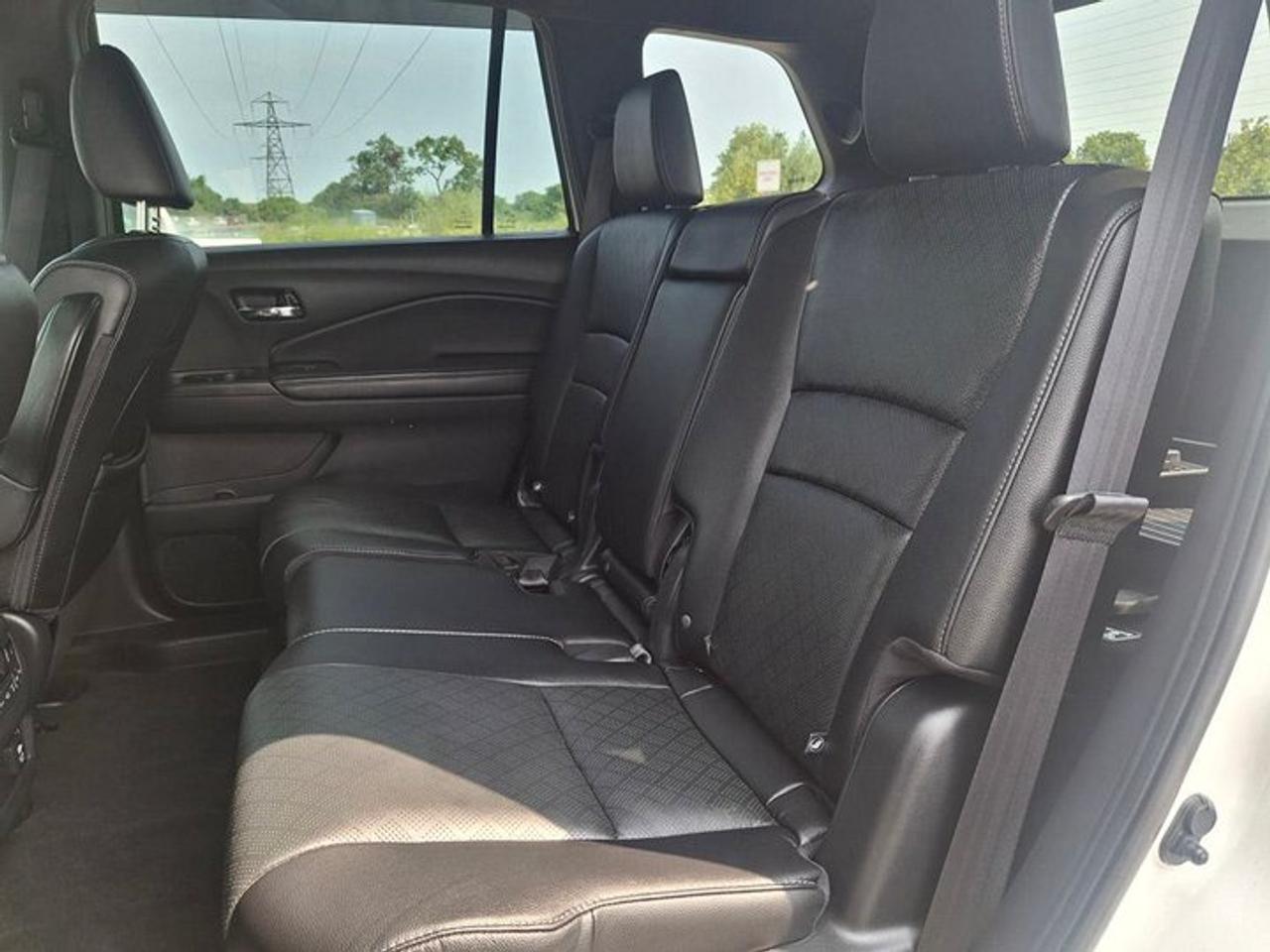 2019 Honda Passport Touring AWD | Leather | Heated Seats + Steering | Cooled Seats | Sunroof | Blind Spot Monitor & More Photo