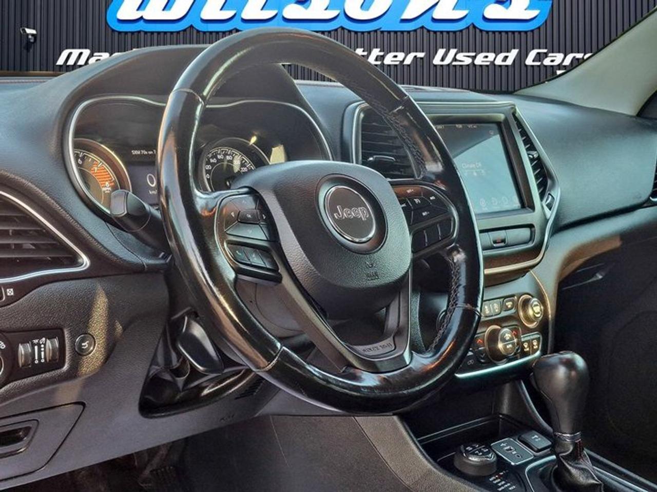 2020 Jeep Cherokee Trailhawk Elite 4x4 | Leather | Trailer Tow Pkg | Heated Seats + Steering | Cooled Seats | and More! Photo
