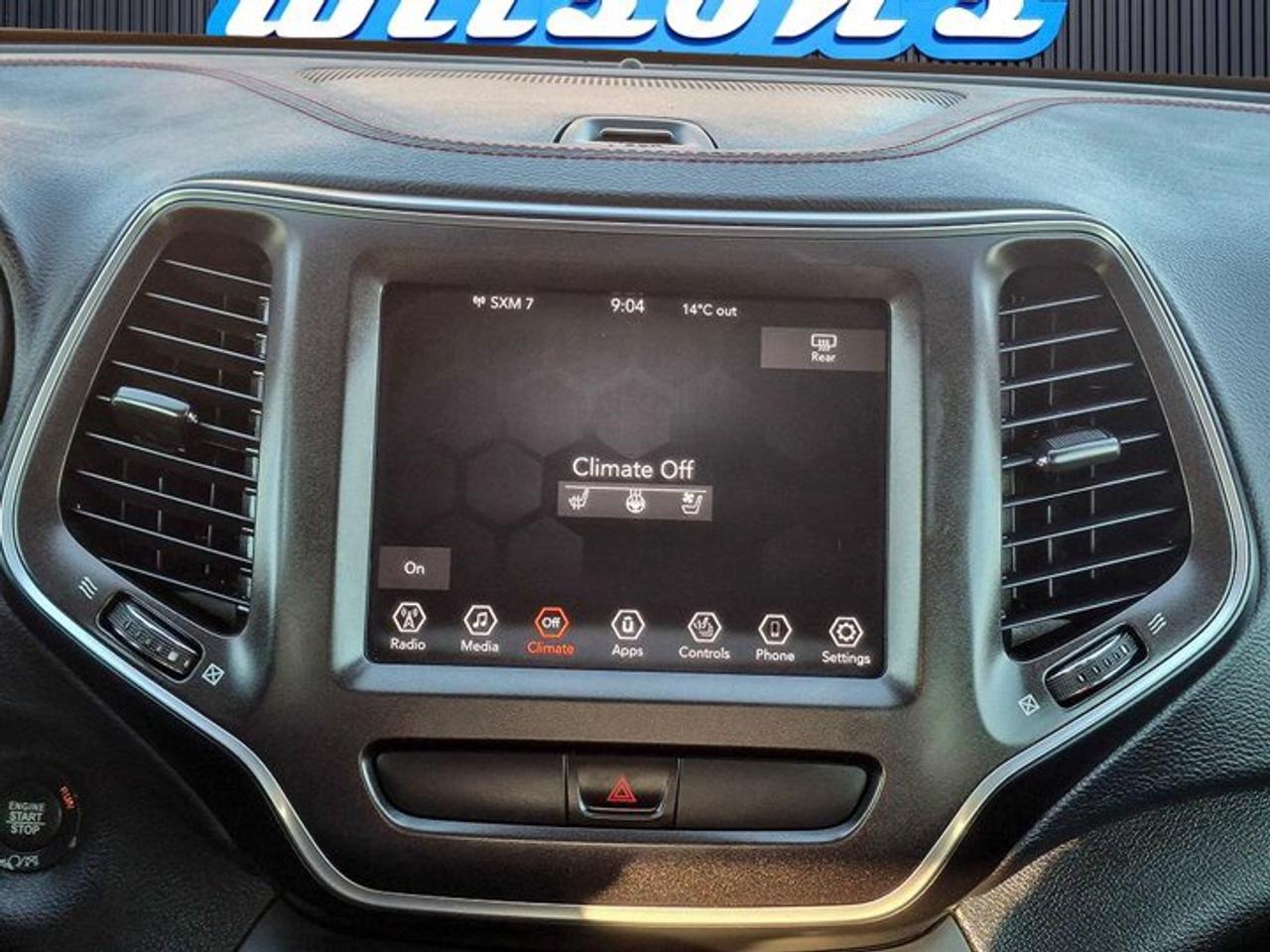 2020 Jeep Cherokee Trailhawk Elite 4x4 | Leather | Trailer Tow Pkg | Heated Seats + Steering | Cooled Seats | and More! Photo