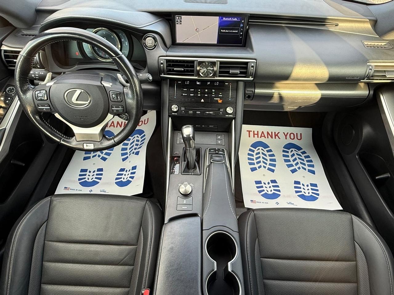 2017 Lexus IS 300 Photo