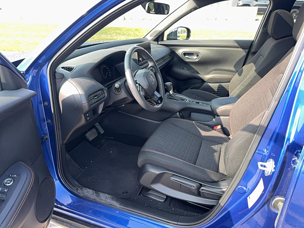2025 Honda HR-V Sport Photo