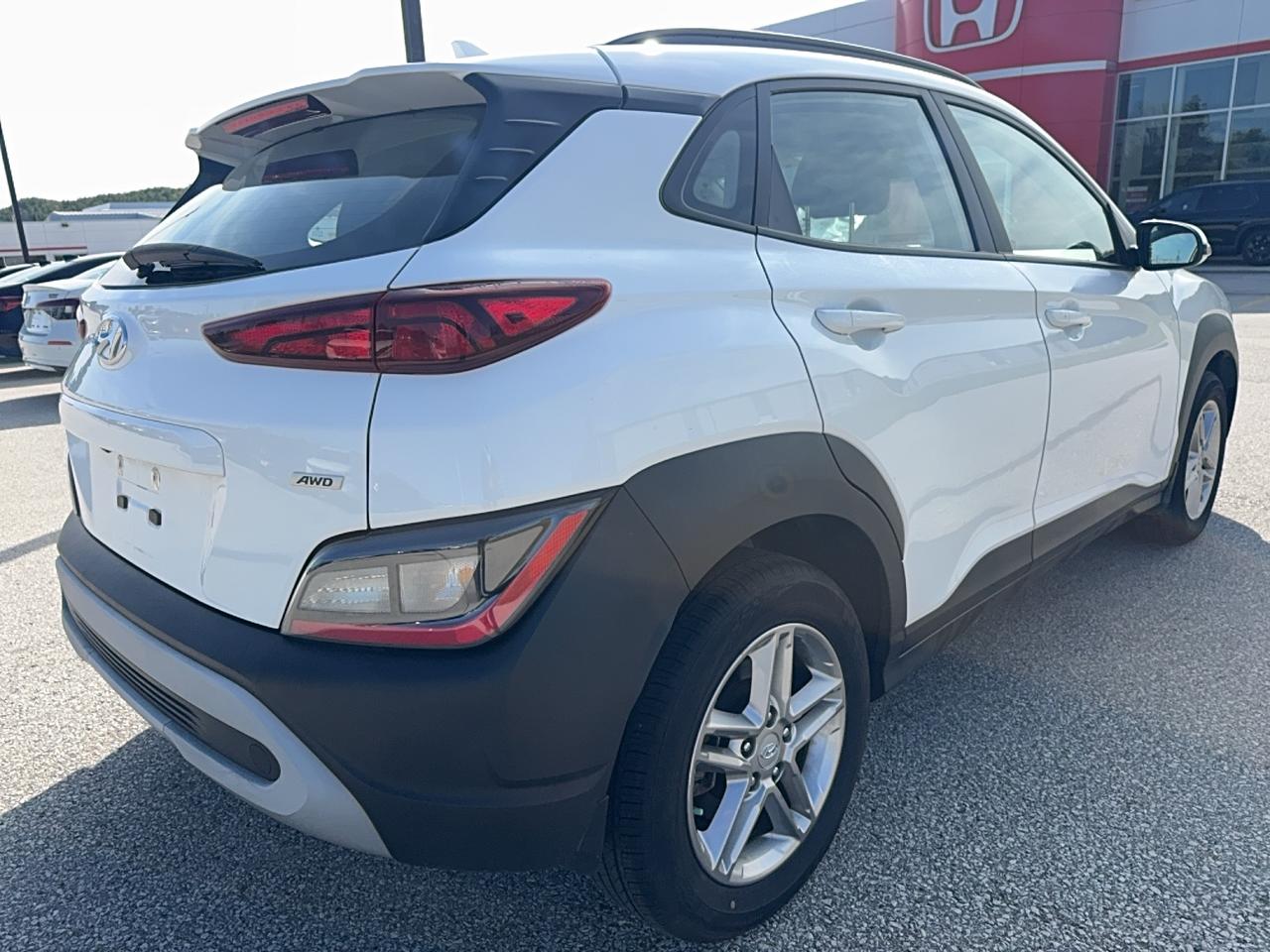 2023 Hyundai KONA Essential Photo4