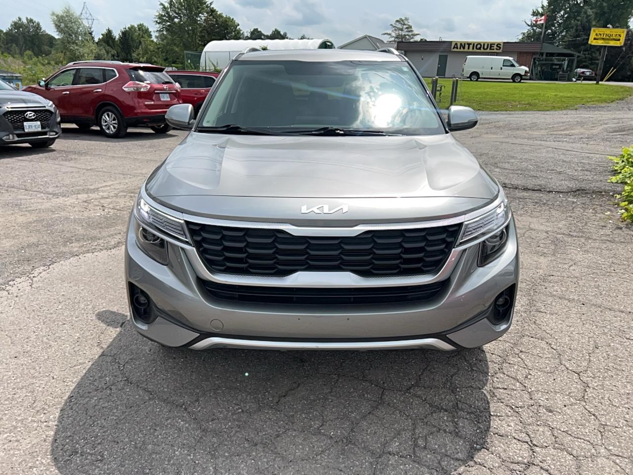 2023 Kia Seltos LX - Photo #1