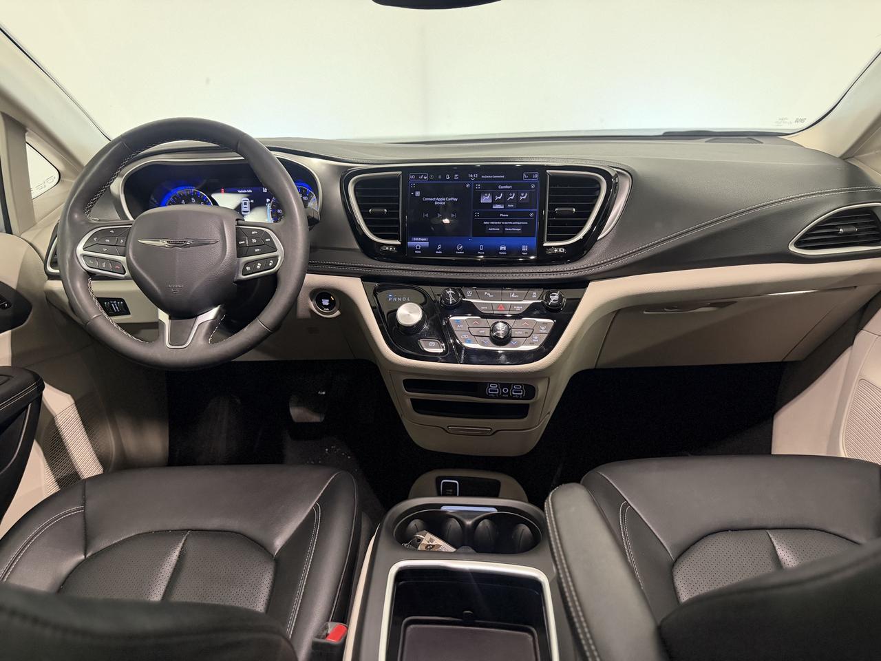 2024 Chrysler Pacifica TOURING-L | CARPLAY | LEATHER | CAPTAIN SEATS! Photo