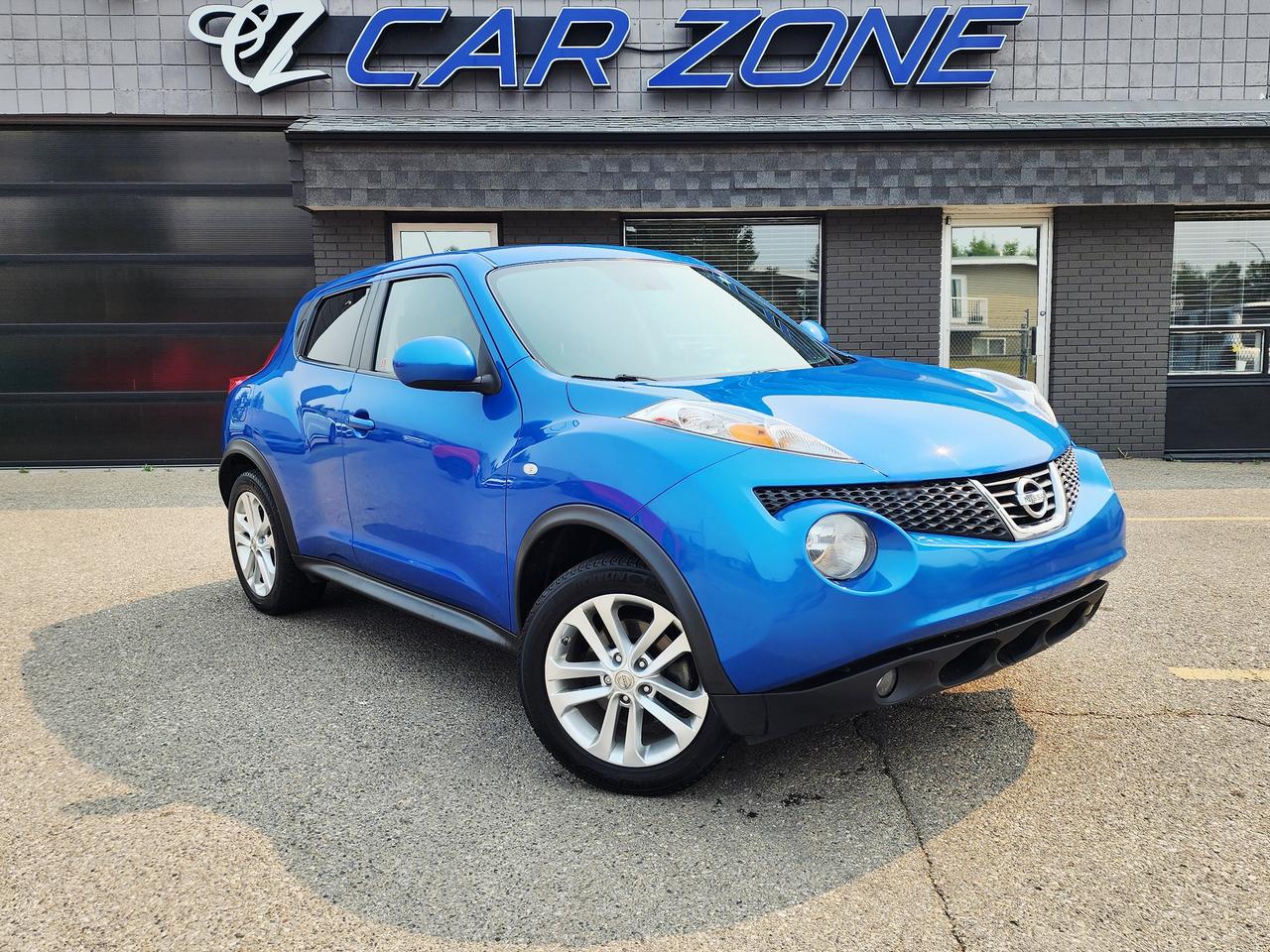 2012 Nissan Juke SL AWD | roof | Leather | 53 Service Records - Photo #1