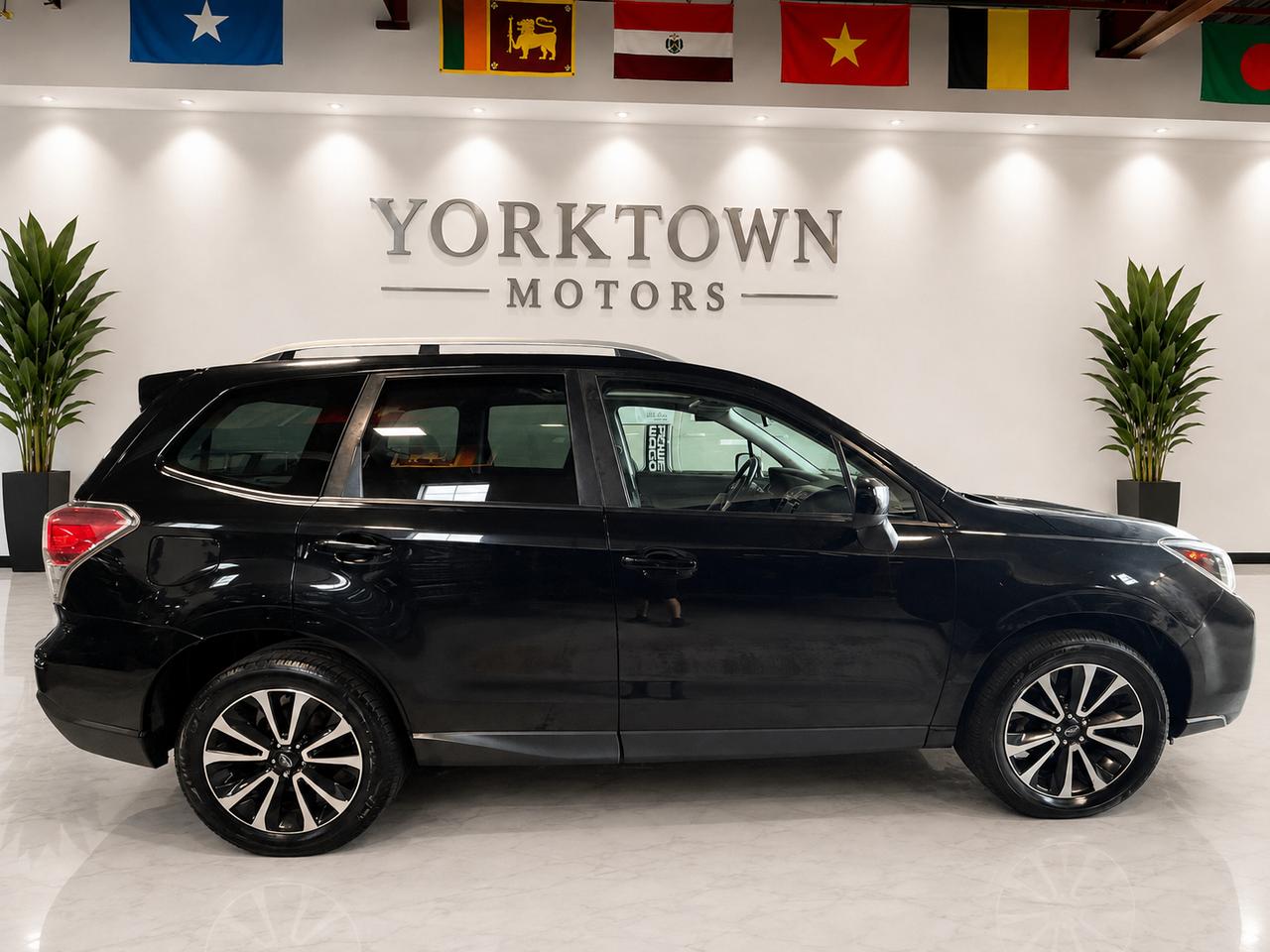 2017 Subaru Forester XT LIMITED | SUNROOF | LEATHER | 4CYL Photo3