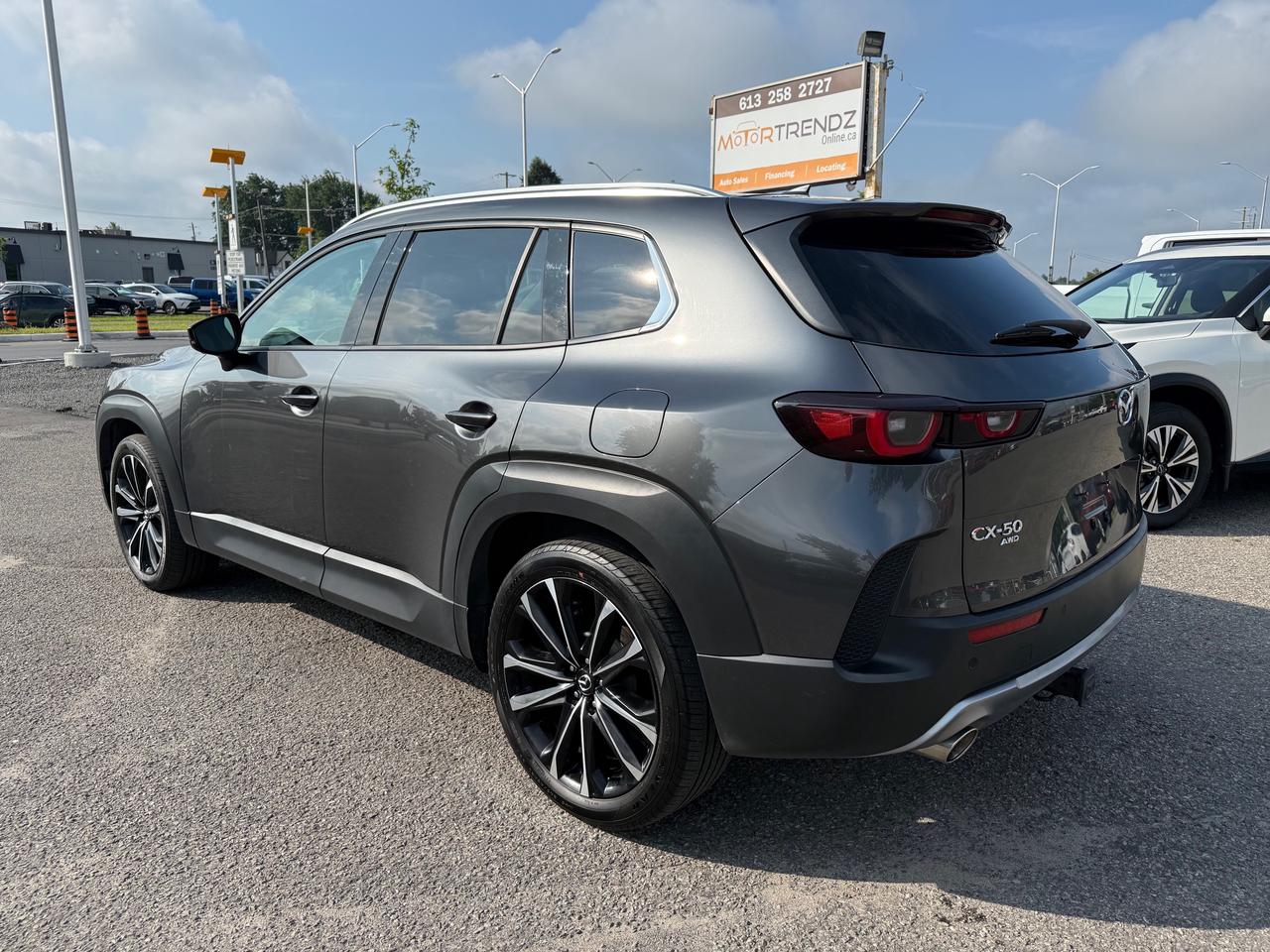 2024 Mazda CX-50 GT w/Turbo NAV! HUD! Leather! Pano Roof! Photo2