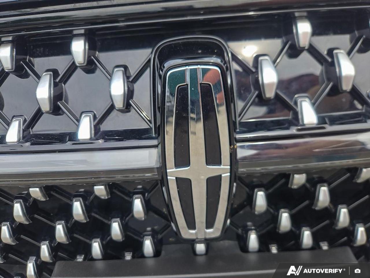 2025 Lincoln Nautilus Premiere LOW RATES | ONE OWNER | NO ACCIDENTS | Photo