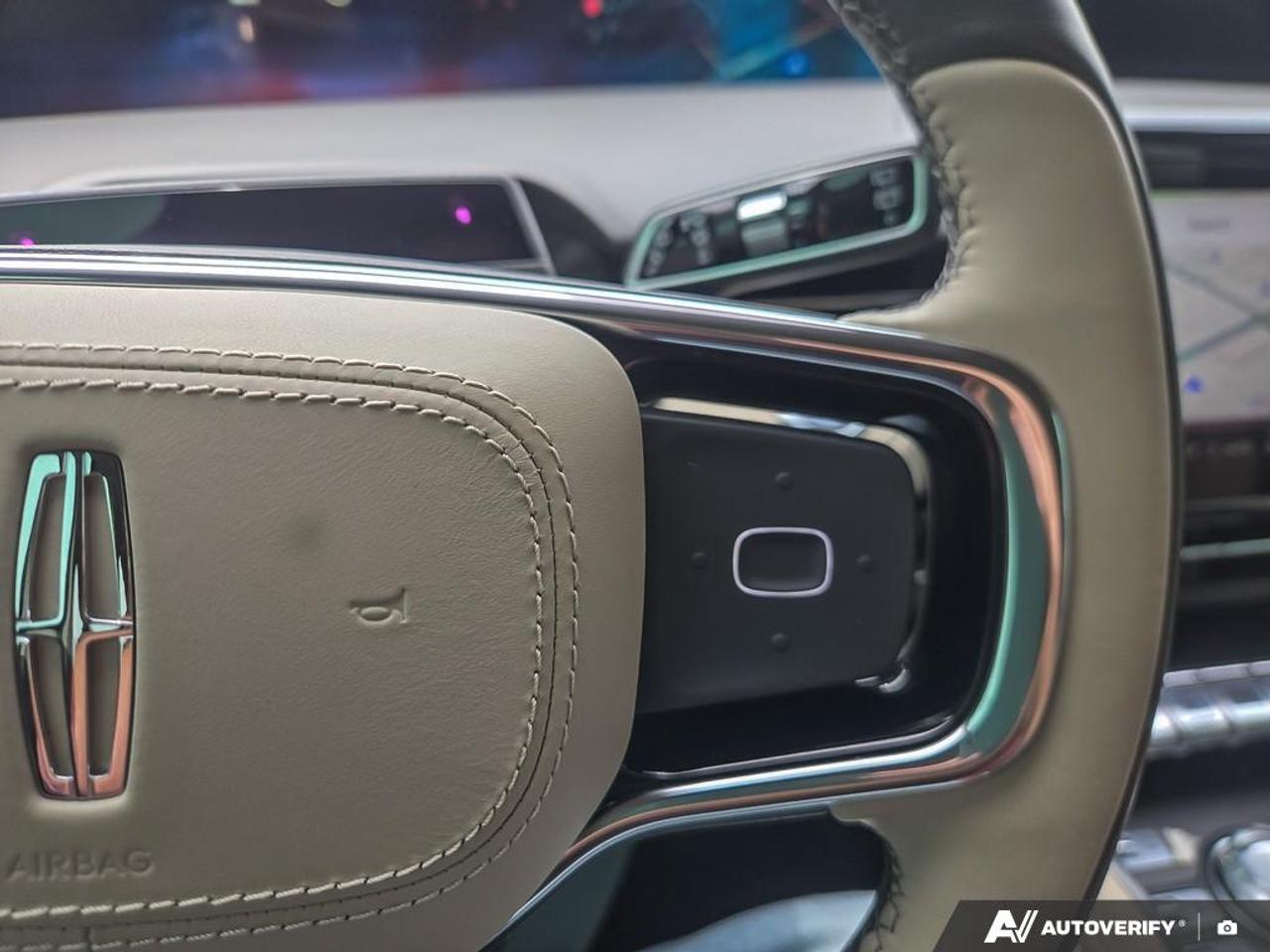 2025 Lincoln Nautilus Premiere LOW RATES | ONE OWNER | NO ACCIDENTS | Photo