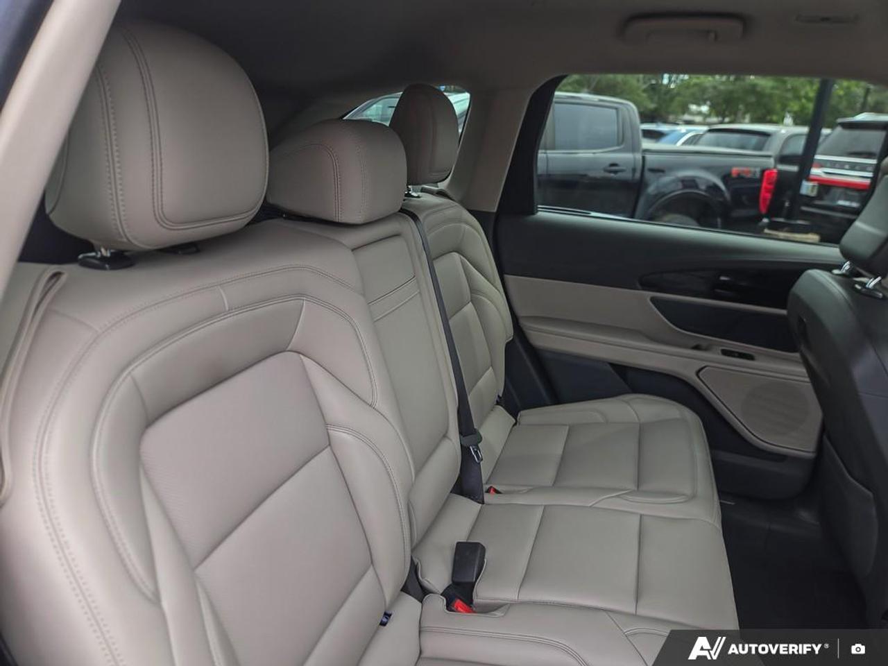 2025 Lincoln Nautilus Premiere LOW RATES | ONE OWNER | NO ACCIDENTS | Photo