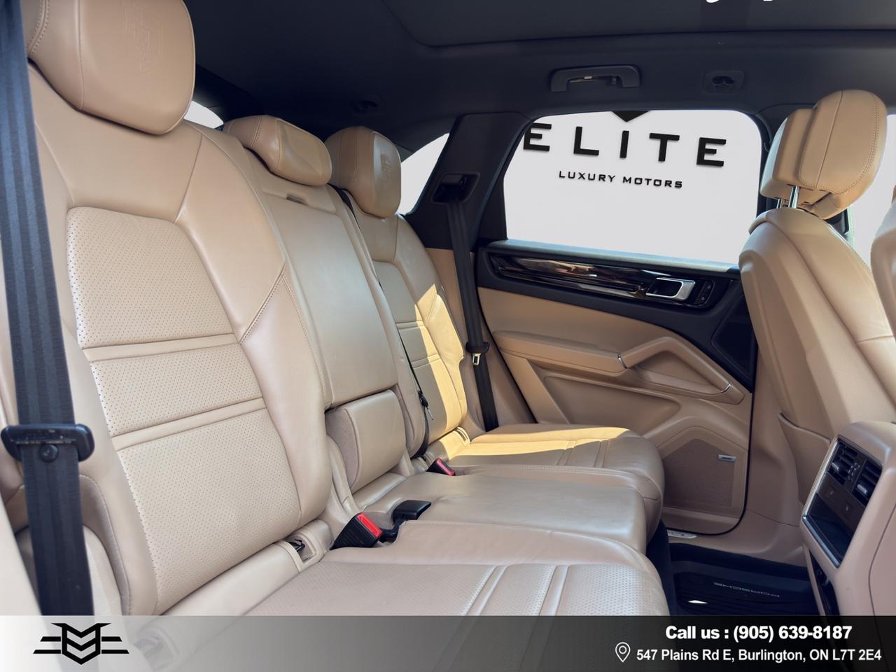 2020 Porsche Cayenne AWD - Navigation - Leather - Panoramic Roof !!! Photo