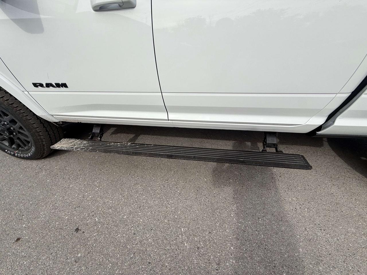 2027 RAM 2500 Limited Crew Cab 4x4 Photo