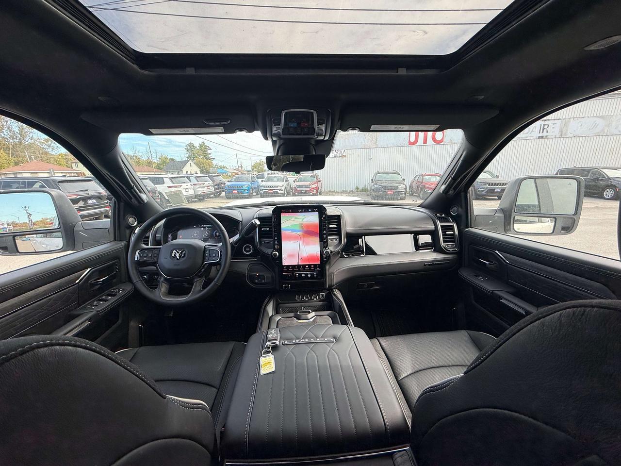 2027 RAM 2500 Limited Crew Cab 4x4 Photo