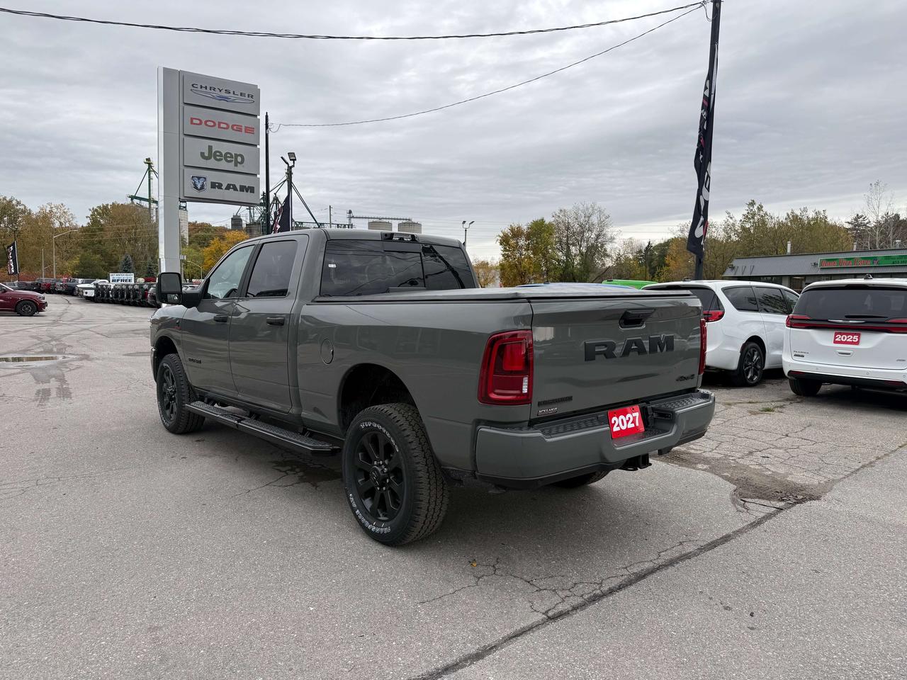 2027 RAM 2500 Big Horn 4X4 Crew Cab - Night Edition Photo