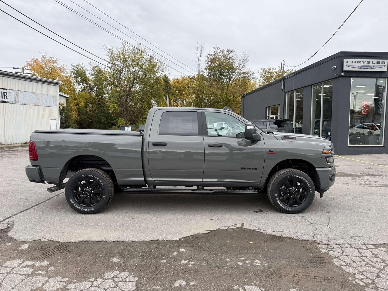 2027 RAM 2500 Big Horn 4X4 Crew Cab - Night Edition Photo