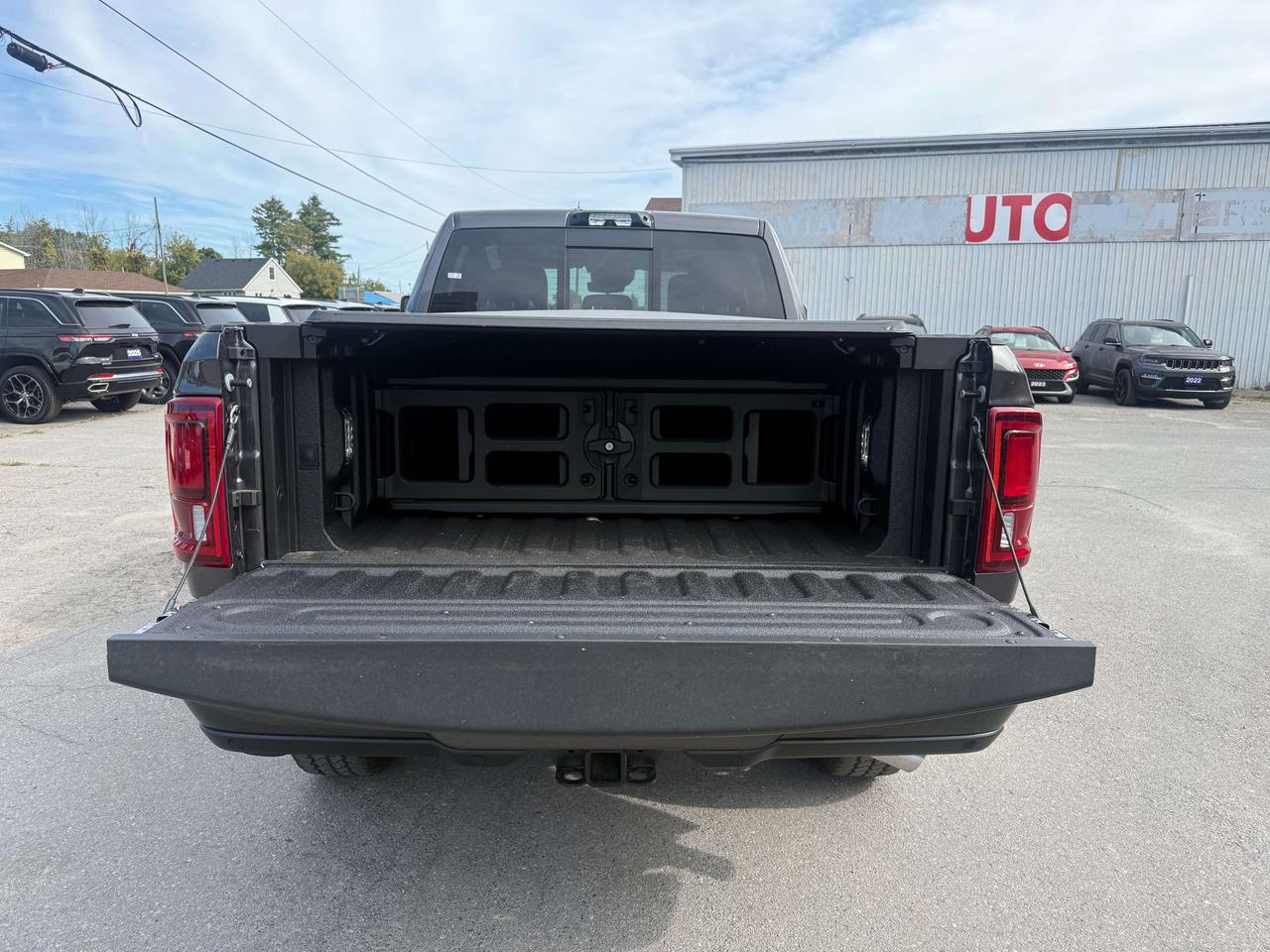 2027 RAM 2500 LONGHORN CREW CAB 4X4 Photo