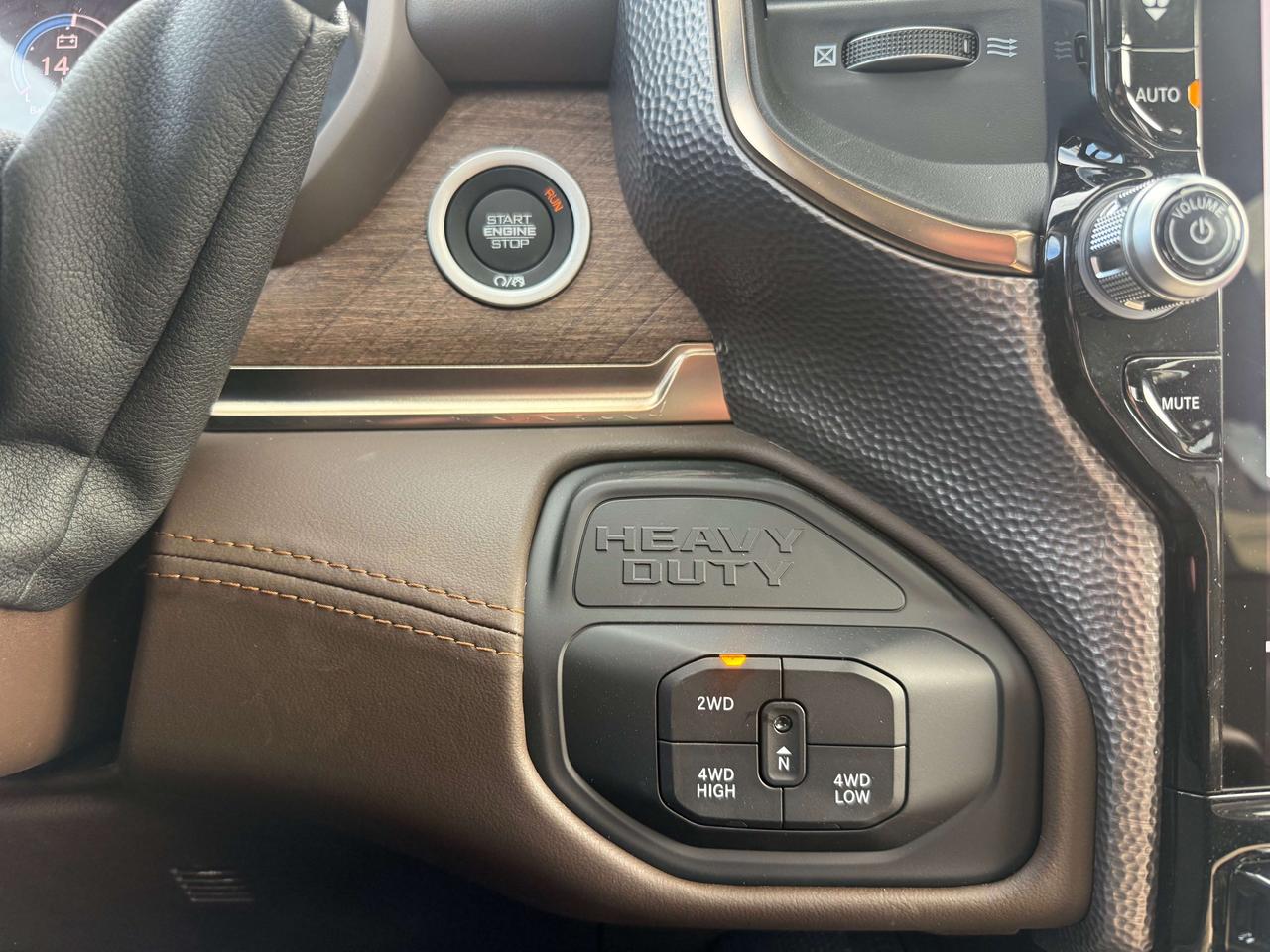 2027 RAM 2500 LONGHORN CREW CAB 4X4 Photo