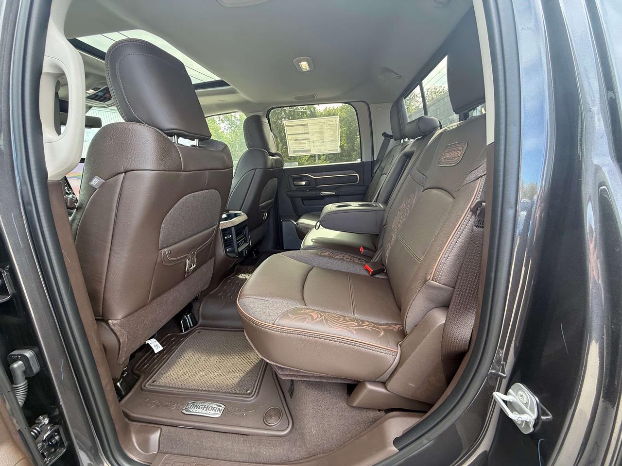 2027 RAM 2500 LONGHORN CREW CAB 4X4 Photo