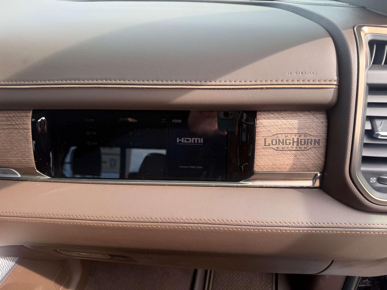 2027 RAM 2500 LONGHORN CREW CAB 4X4 Photo