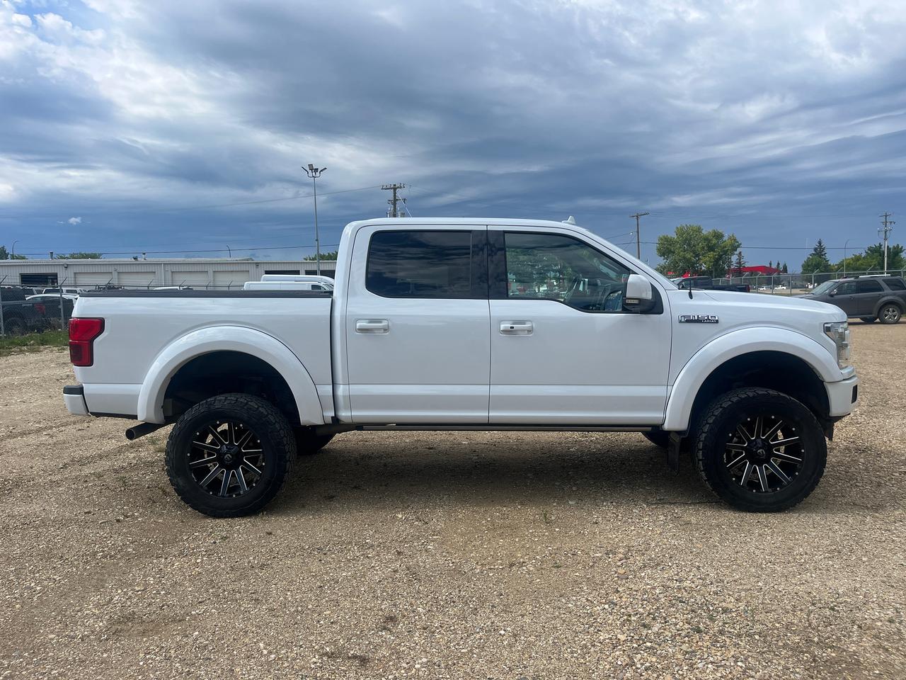 2018 Ford F-150 Lariat Photo2