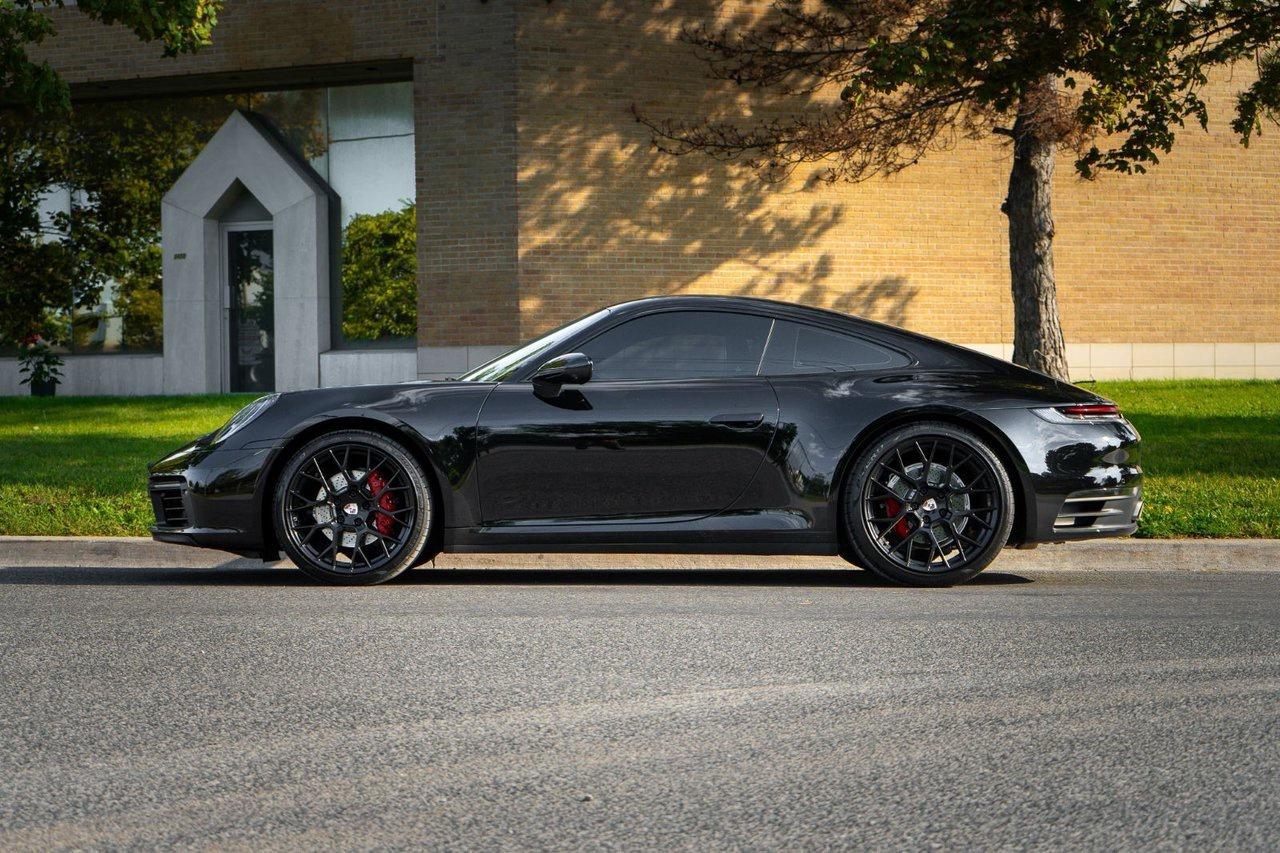 2022 Porsche 911 Carrera Photo4