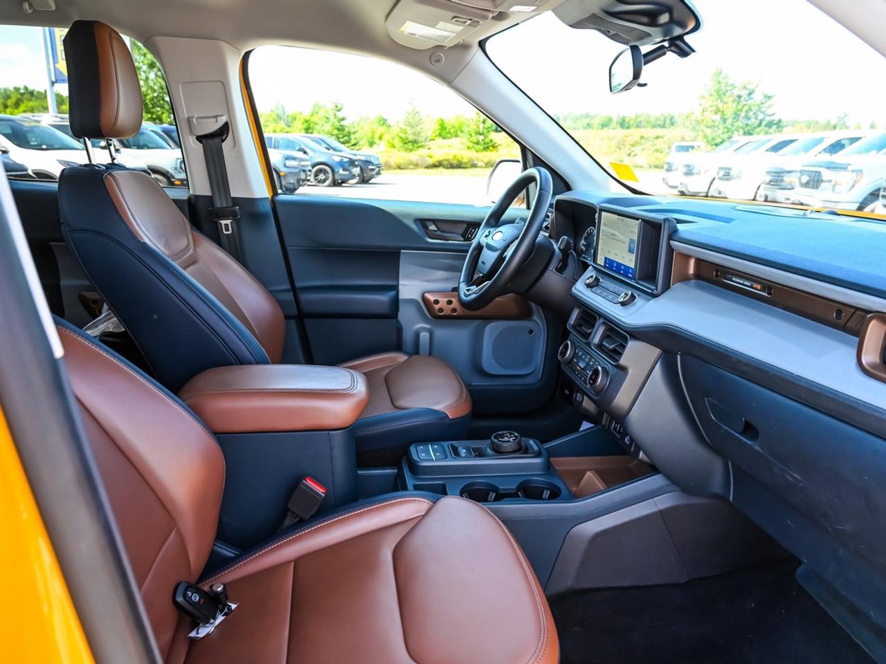 2023 Ford Maverick Lariat Photo