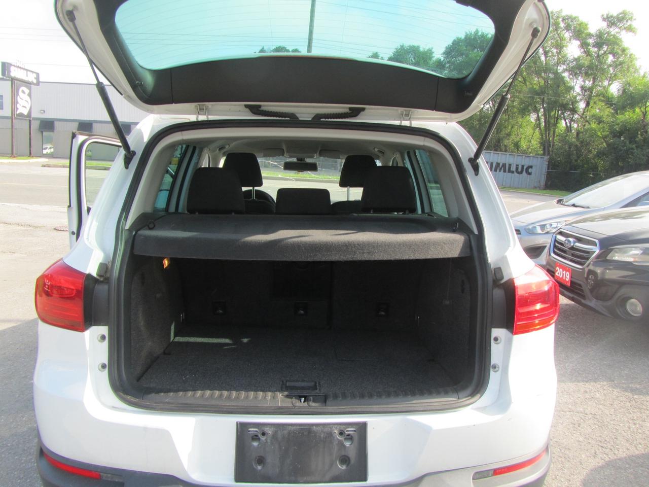 2017 Volkswagen Tiguan AWD 4dr Photo