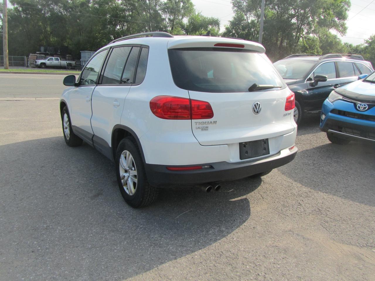 2017 Volkswagen Tiguan AWD 4dr Photo
