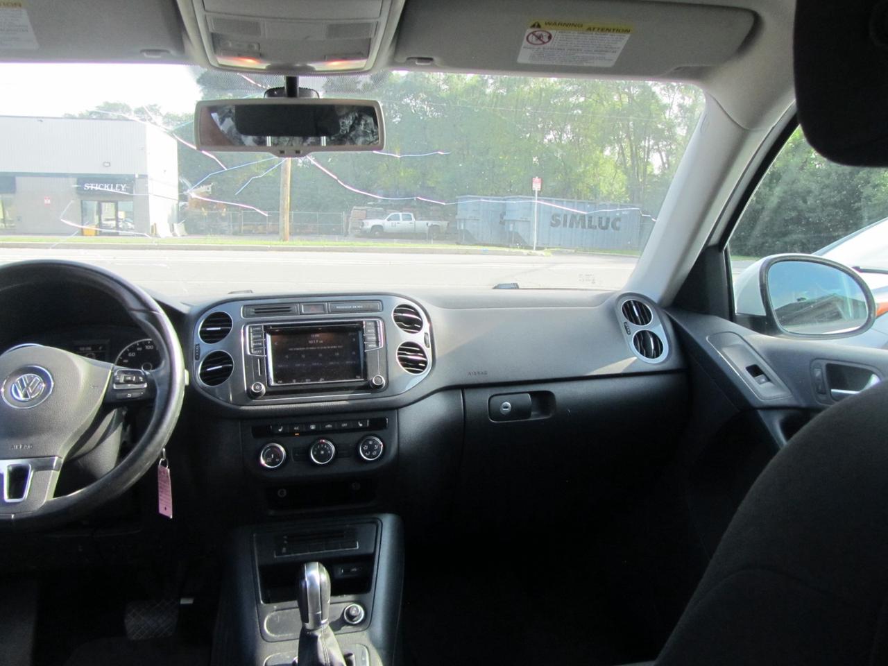 2017 Volkswagen Tiguan AWD 4dr Photo