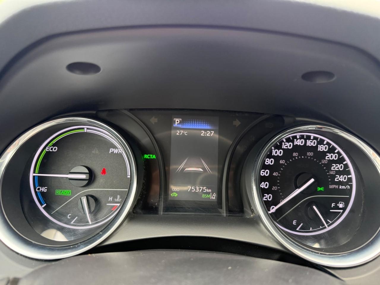2019 Toyota Camry HYBRID SE Photo
