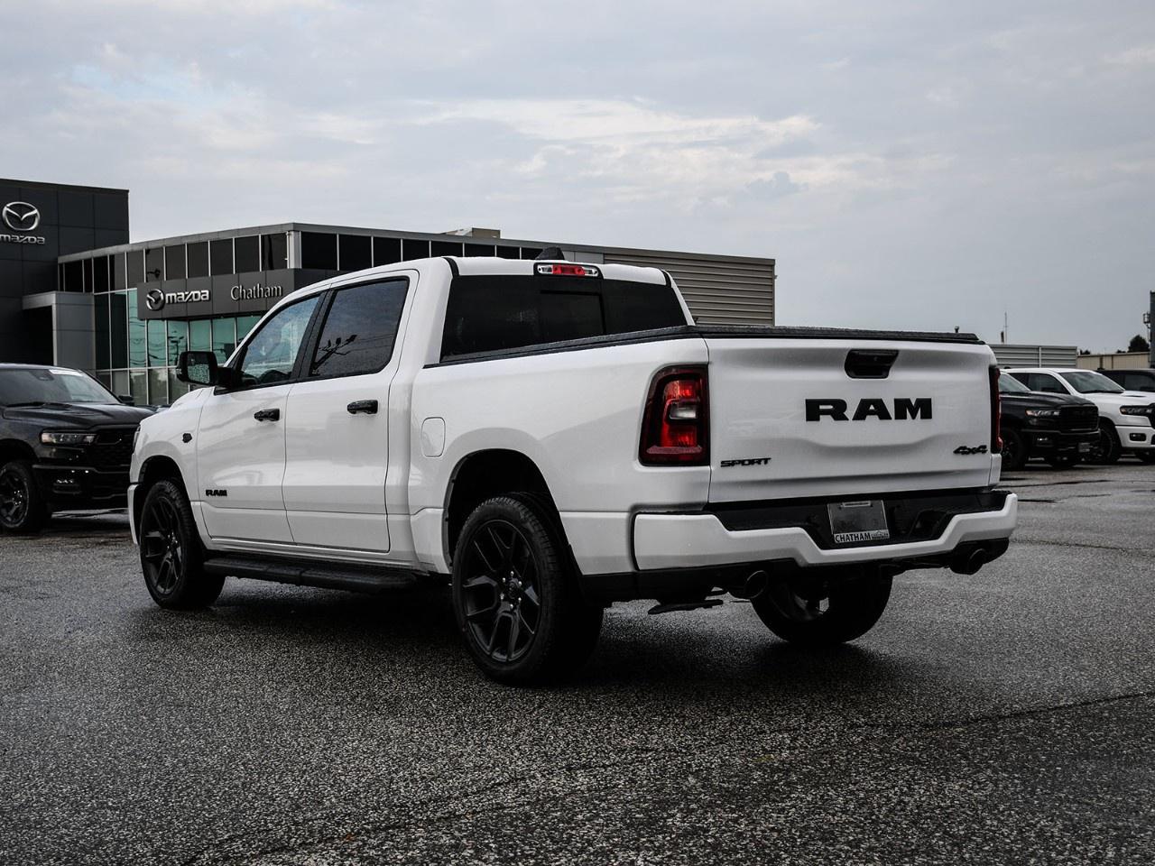 2027 RAM 1500 SPORT 4X4 CREW CAB 5'7" BOX Photo