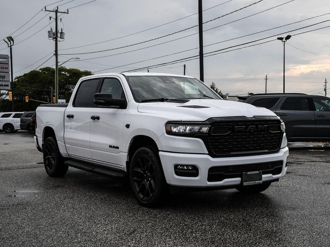 2027 RAM 1500 SPORT 4X4 CREW CAB 5'7" BOX Photo